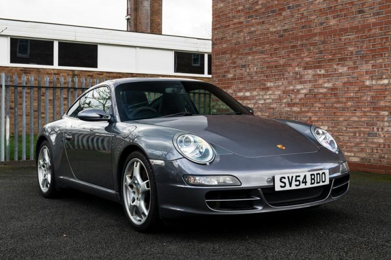 2005 Porsche 911 (997) Carrera S - Manual