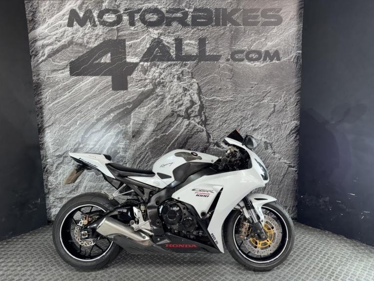 HONDA CBR1000RR FIREBLADE CBR 1000 2014