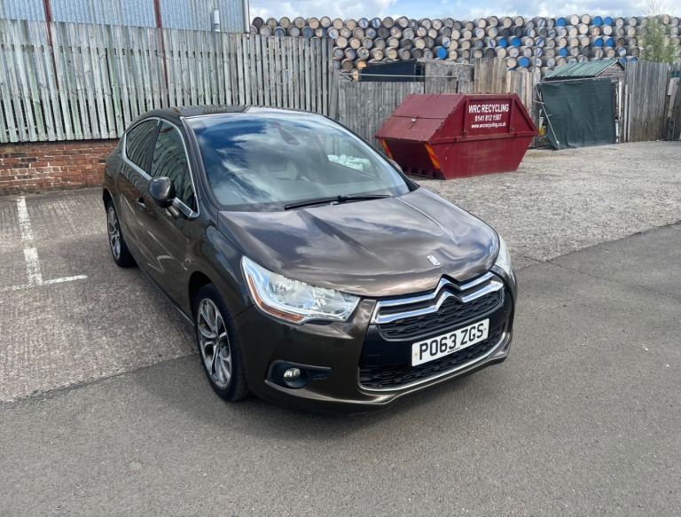 Citroen, DS4, Hatchback, 2013, Manual, 1560 (cc), 5 doors
