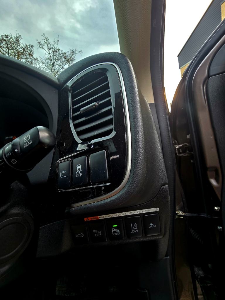 2018 Mitsubishi Outlander 2.0 PLUG-IN HYBRID 1YEAR MOT HPI CLEAR NEWLY SERVICED 3 MONTHS WARRANTY...