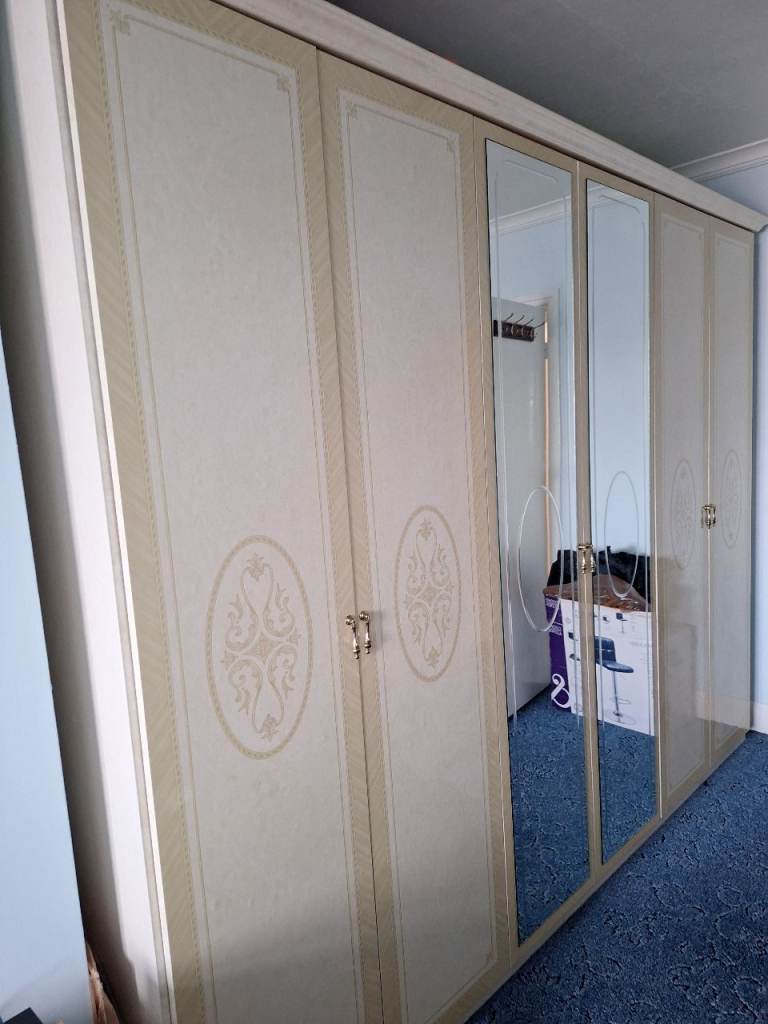 3 compartments wardrobe  Free