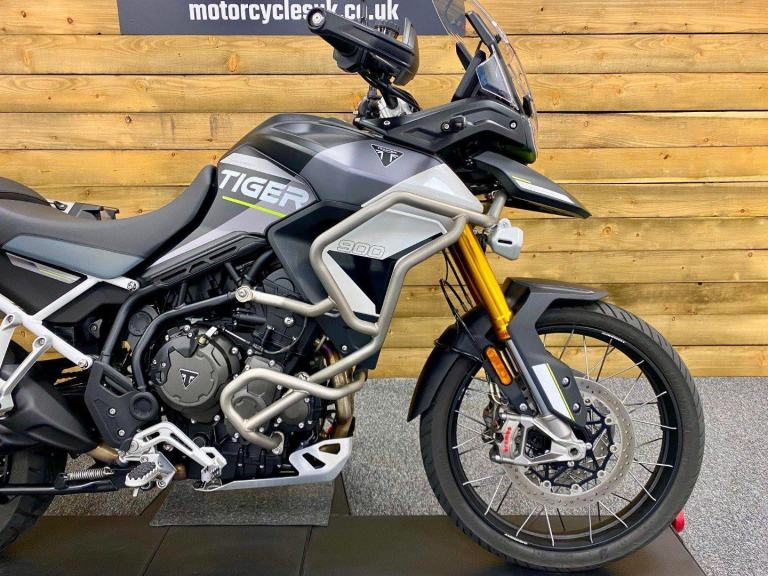 2023 Triumph Tiger 900 Rally Aragón Edition, Only 1,164 Miles, Panniers, Top bo