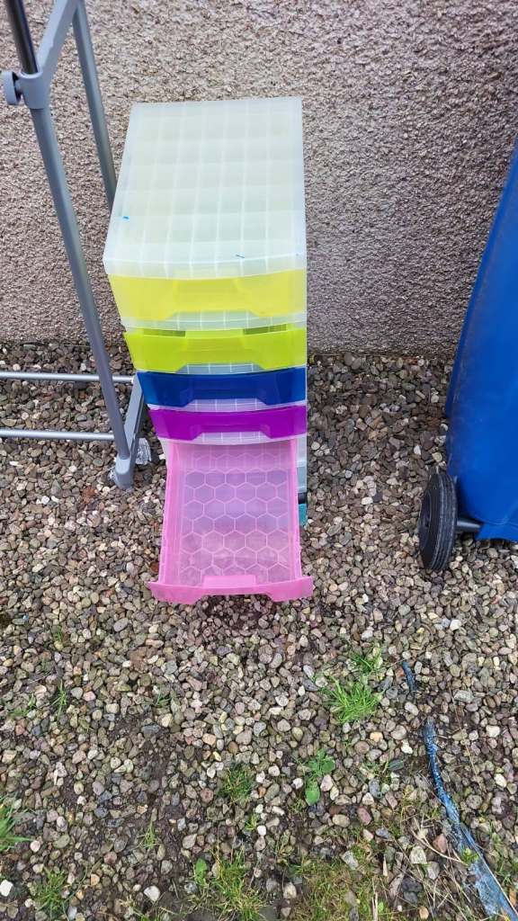 image for stacking trays - free to uplift