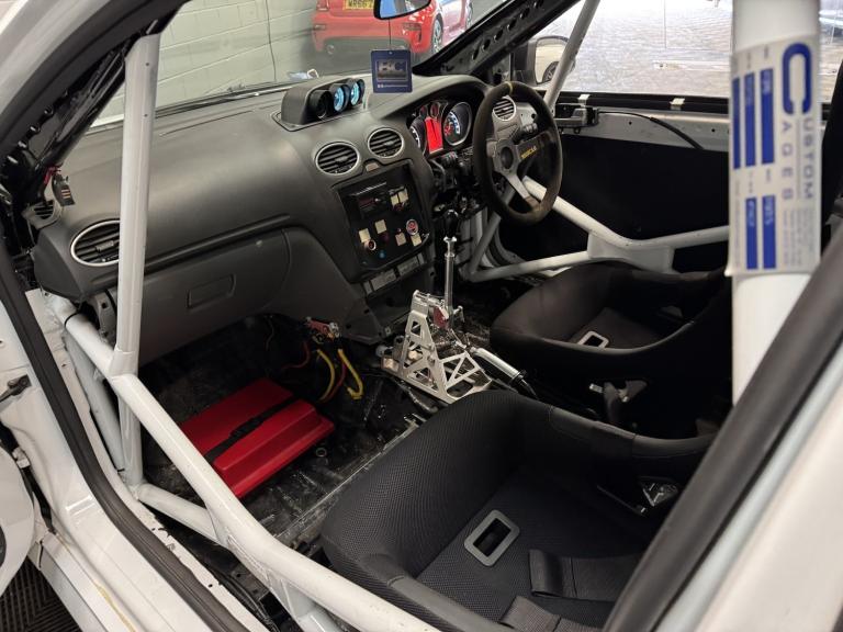 FORD FOCUS 2.5 RS White Manual Petrol 2009