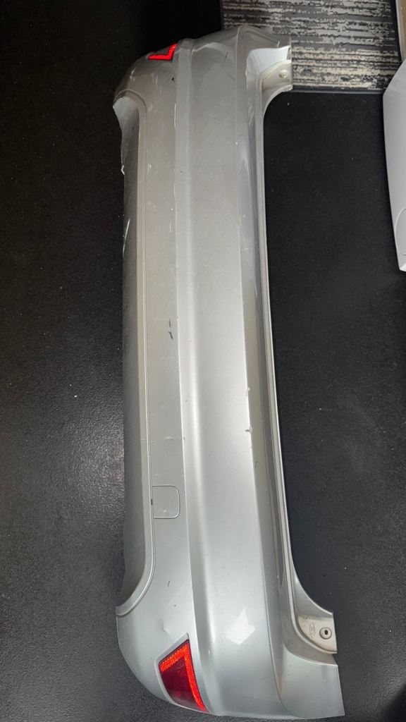 FORD FOCUS MK2 SILVER - Rear Bumper & Tailgate