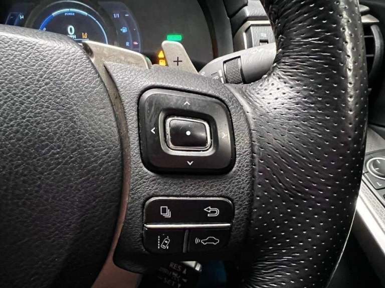  Lexus IS 2.5 300h F Sport E-CVT Euro 6 (s/s) 4dr Petrol/Electric Hybrid Automatic