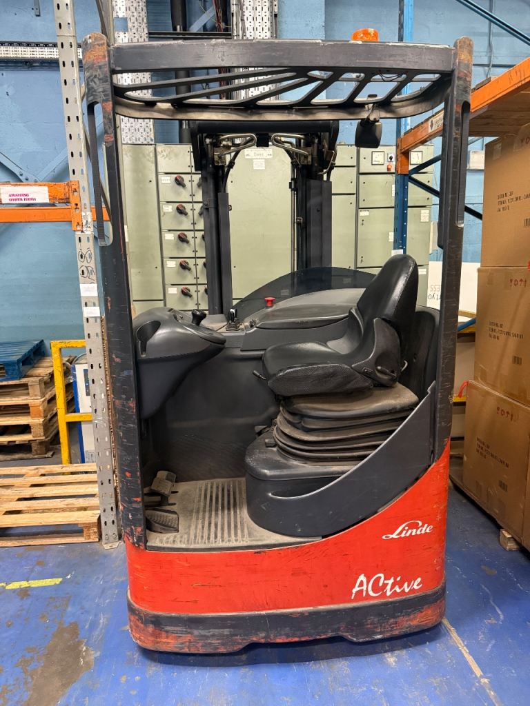 Linde Lancing Active 10 Electric reach fork truck 