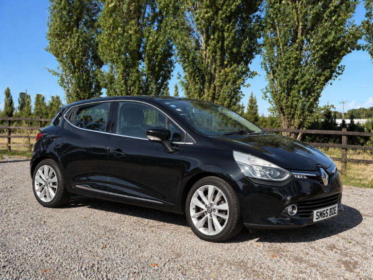 Renault, CLIO, Hatchback, 2015, Manual, 1461 (cc), 5 doors