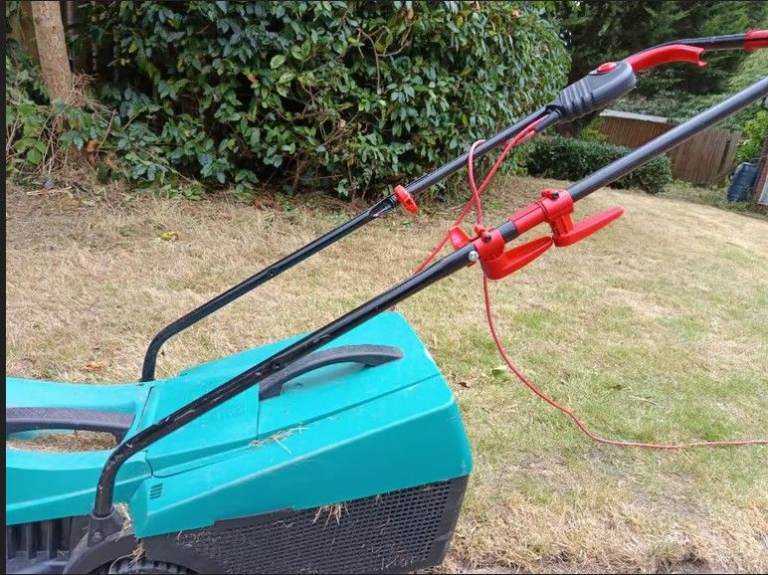 Bosch Rotak 32R Lawn Mower