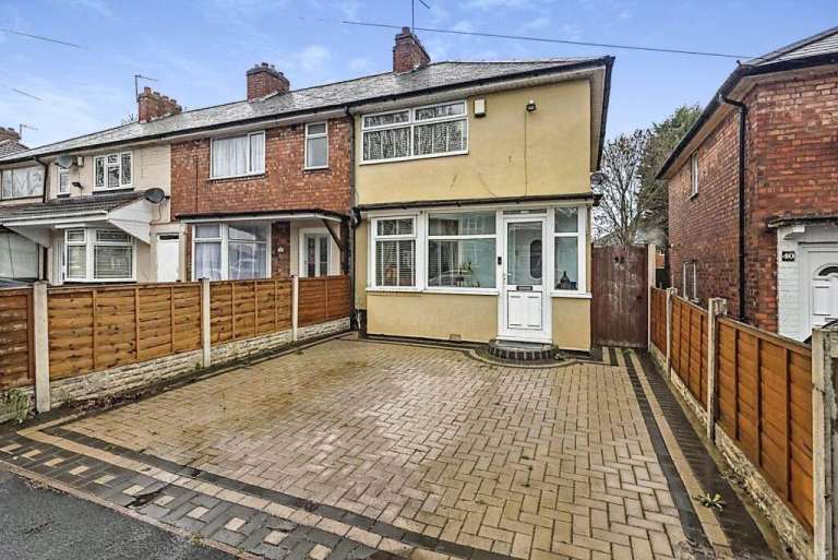 One Spacious house in Birmingham for rent