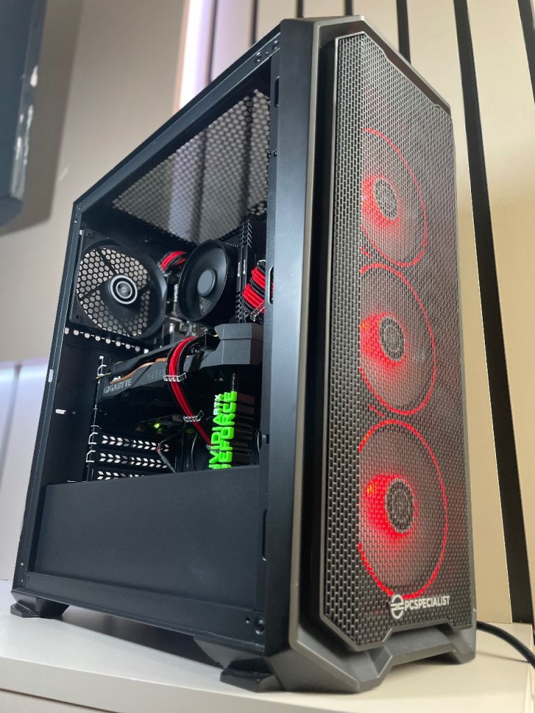 Custom Gaming PC – RTX 2060 Super | Ryzen 7 2700X | 16GB RAM | Plug and Play