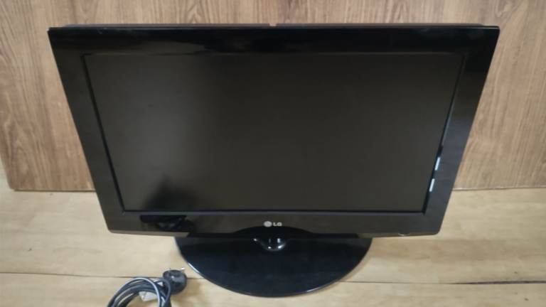 LG Black Flat Screen TV 26 inch. No remote control.