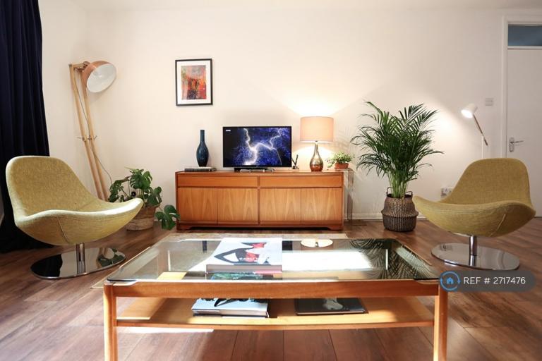 3 bedroom house in Mews House In Marylebone, London, W1U (3 bed) (#2717476)