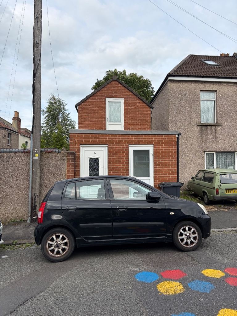 1 bedroom detached coach house for let