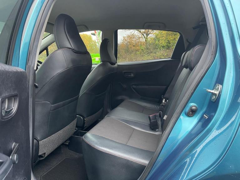 2012 Toyota Yaris 1.33 VVT-i SR 5dr Multidrive S HATCHBACK PETROL Automatic