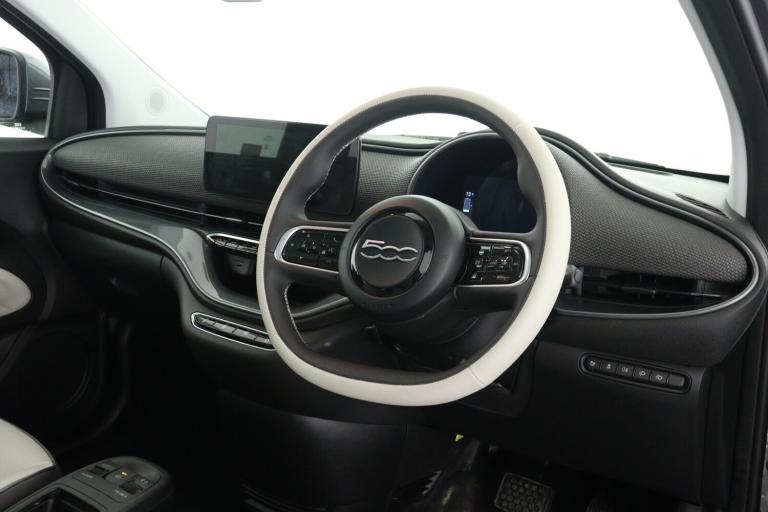 2021 Fiat 500 87kW La Prima 42kWh 3dr Auto Hatchback Electric Automatic