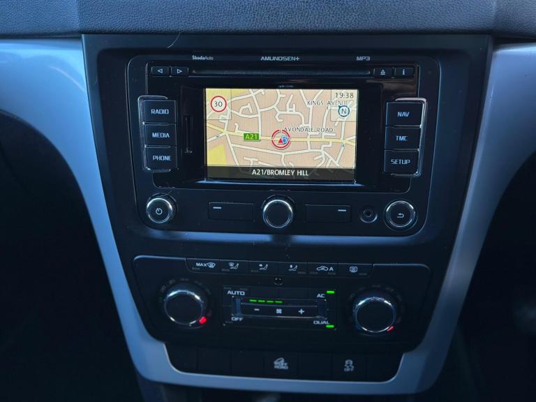 2011 Skoda Yeti 2.0 TDI SE Plus 4WD Euro 5 5dr HATCHBACK Diesel Manual