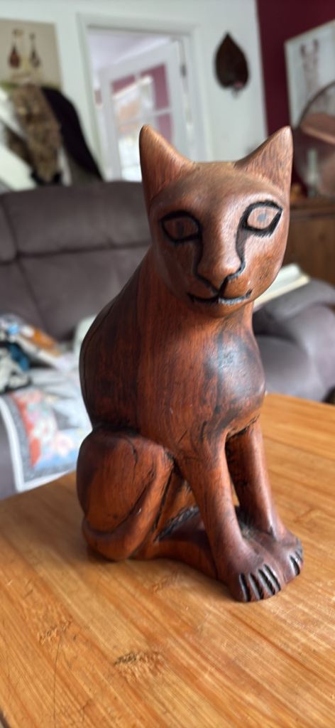 Vintage Hand carved wooden cat 9”H x 5.5”W x 4”D