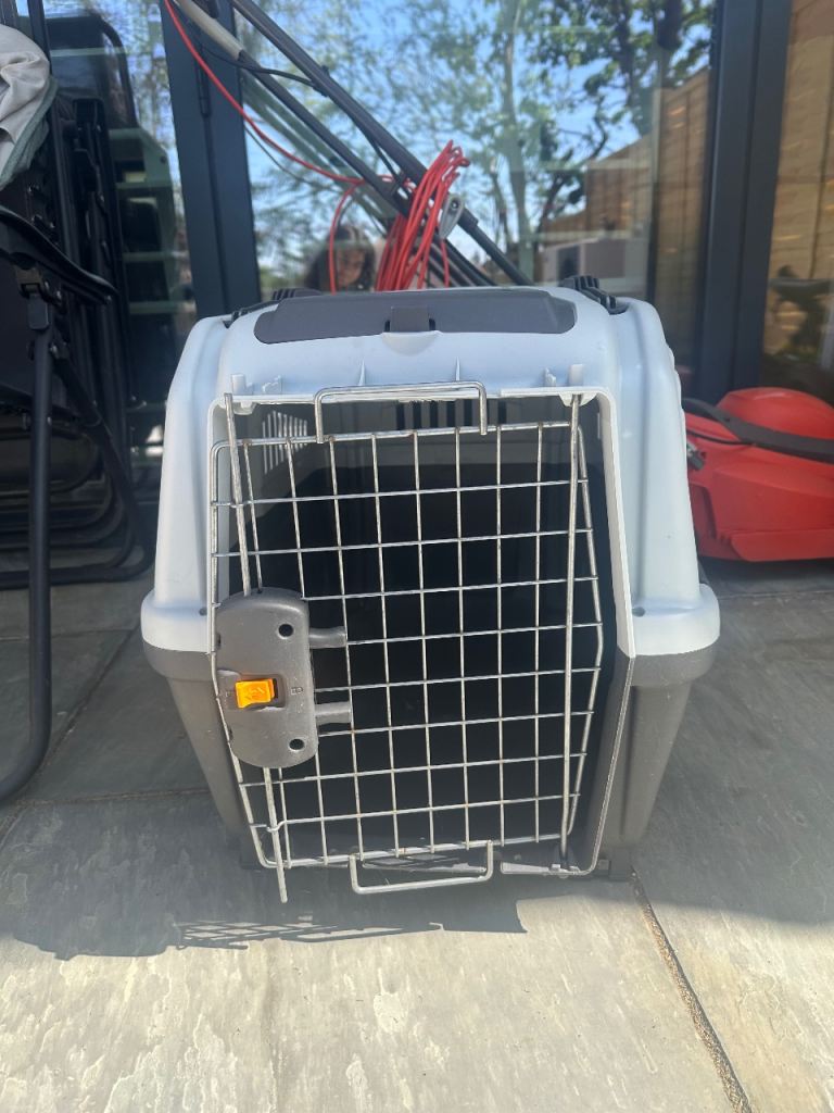 Carrier box "Skudo 4 Iata"  (for small dogs or large cats)