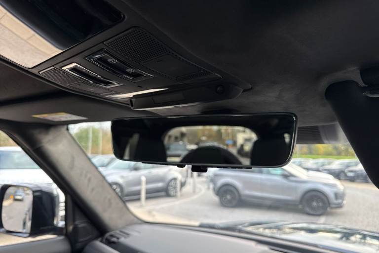 2025 Land Rover Defender 110 4.4 P635 V8 MHEV OCTA Auto 4WD Euro 6 (s/s) 5dr SUV Automatic