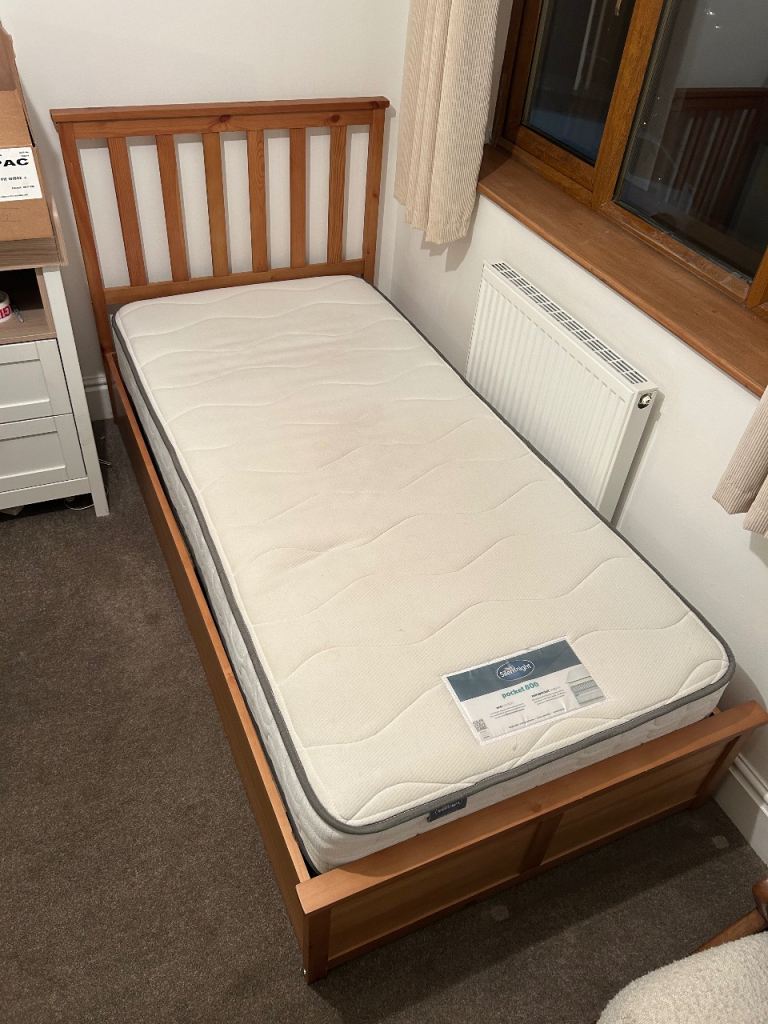 Dunelm Atlantic Wooden Ottoman Bed & Silentnight Medium Firm 800 Pocket Mattees