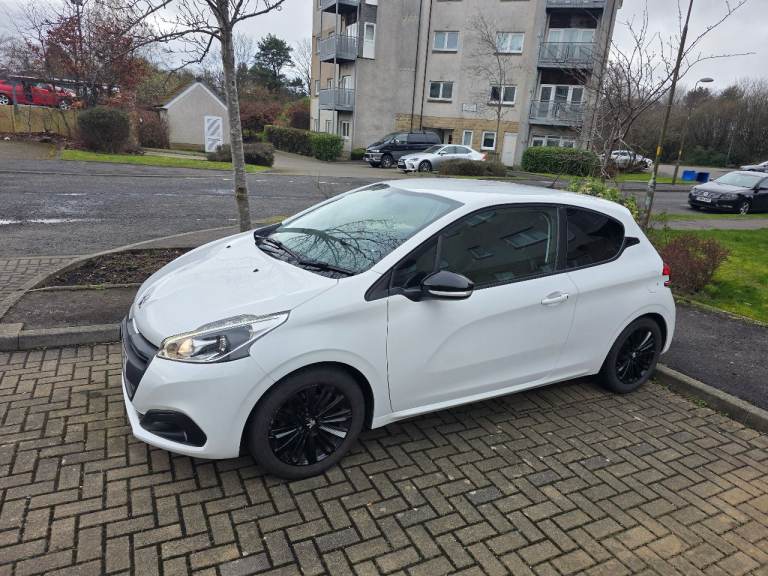 Peugeot, 208, Hatchback, 2017, Manual, 1199 (cc), 3 doors