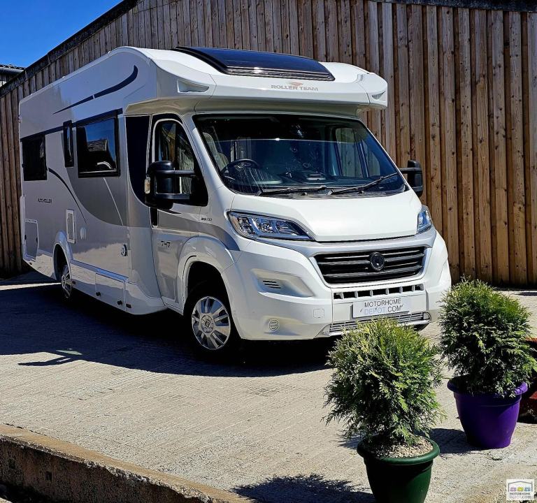 Roller Team Auto Roller 747 motorhome 2021 6 berth 5 belts 33k 3500kgs 7.4m 