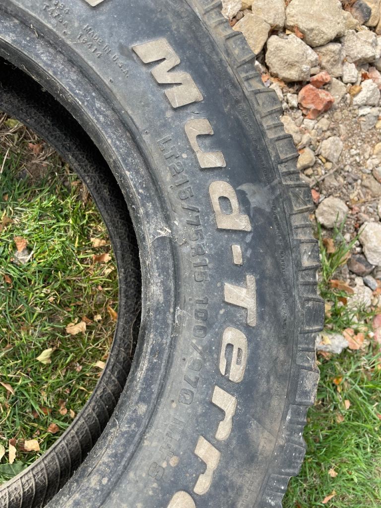 2x tyres LT215/75 R15