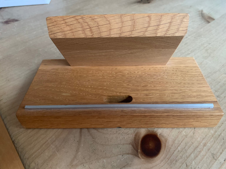 Mijmoj iPad/Tablet Stand in handcrafted oak