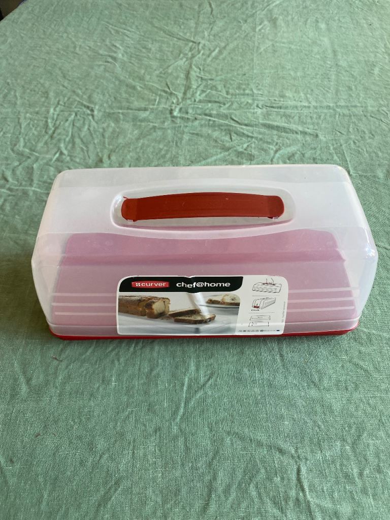 Loaf Cake Container with Clear Lid – great condition