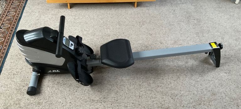 JLL r200 rowing machine - foldable