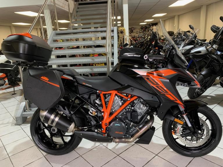 KTM 1290 SuperDuke GT 2019