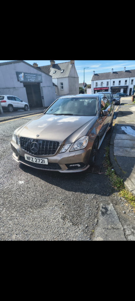 Mercedes-Benz, E CLASS, Saloon, 2010, Manual, 2143 (cc), 4 doors
