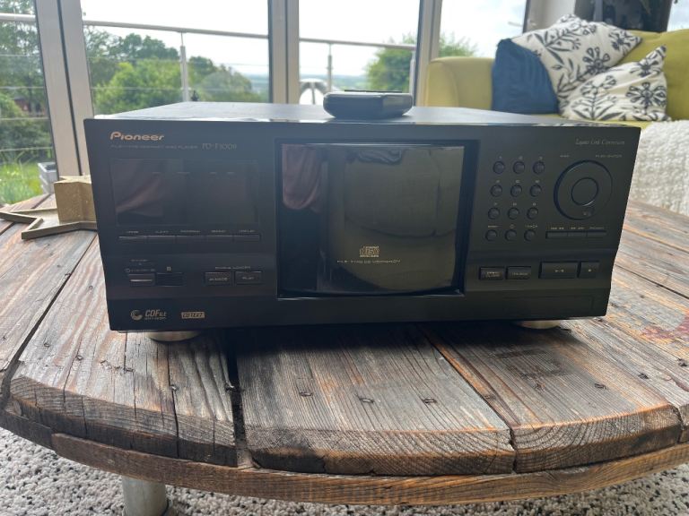 Pioneer PD-F1009 301-disc jukebox style CD changer