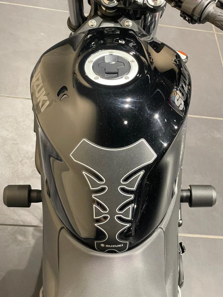 Suzuki SV650 SV 650 SV650A 2020 in Black 