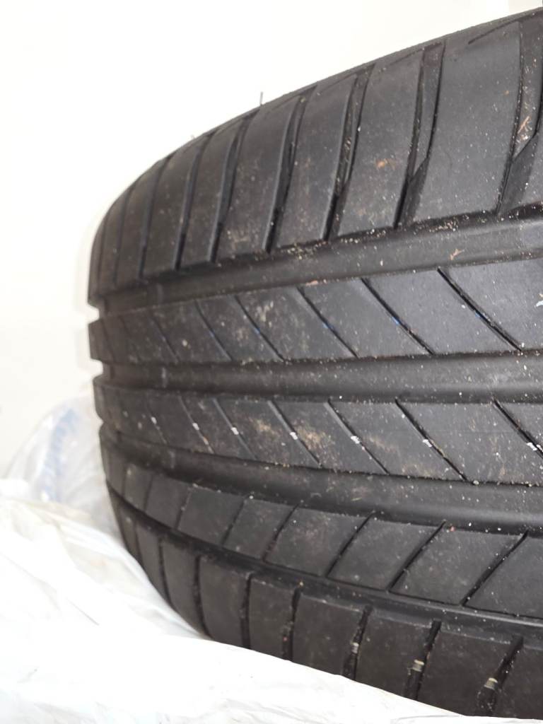 Bridgestone Turanza like new 225 40 18 Tyres 8mm