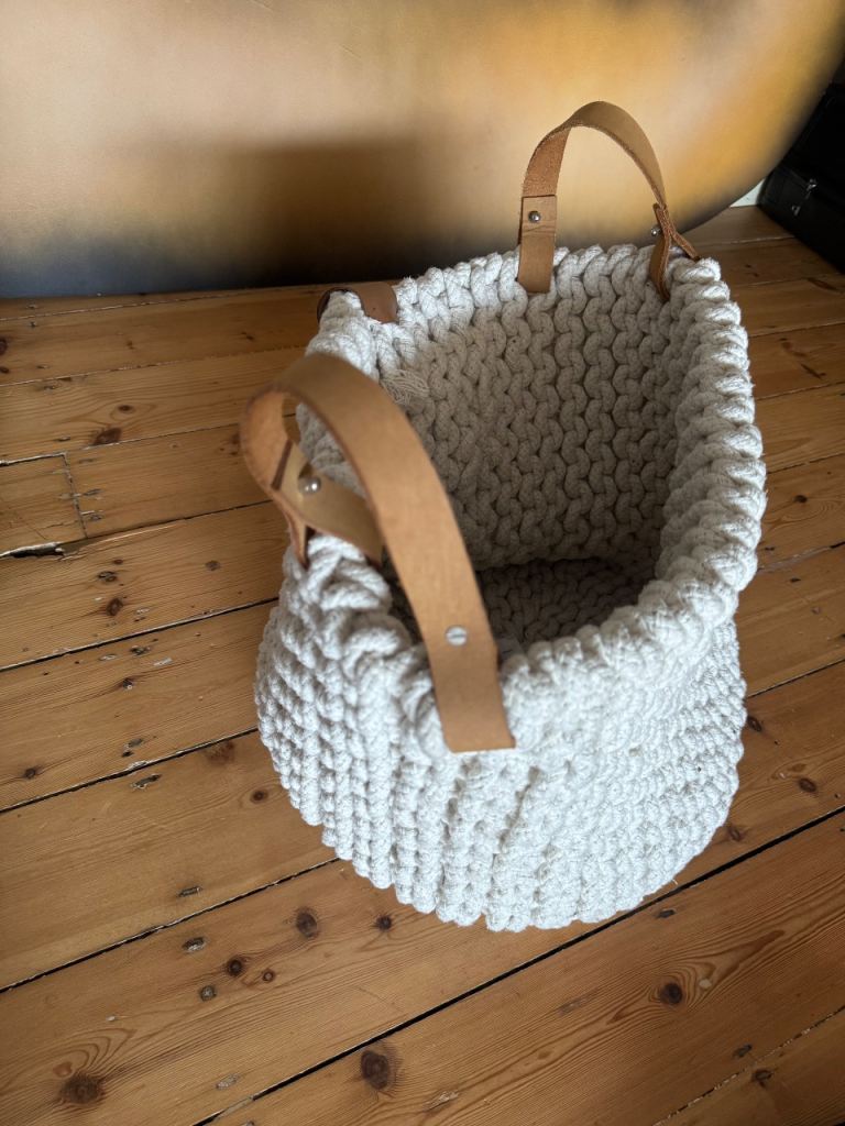 UGG Chunky Knit Cotton Storage Basket with Leather Handles – As Good As New