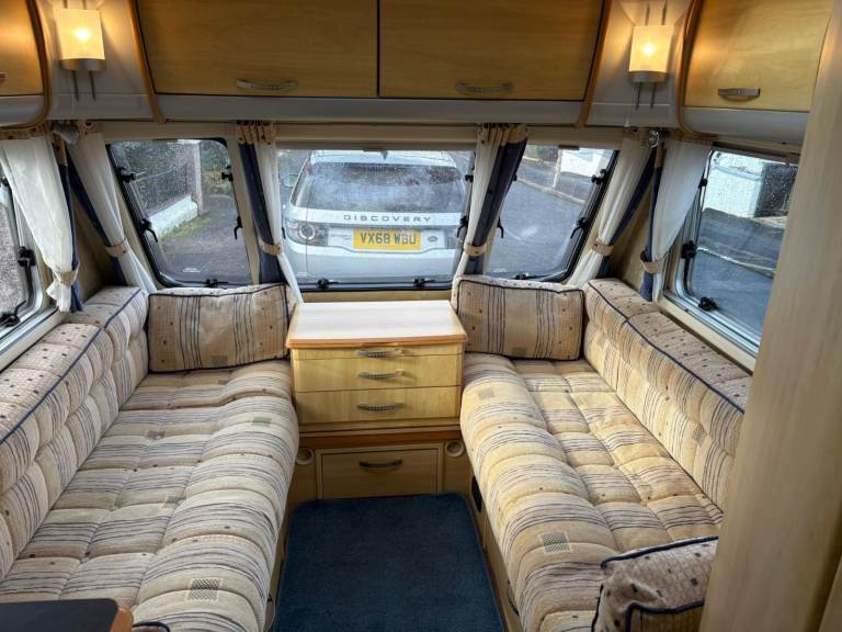 SOLD PENDING COLLECTION-2005 Sterling Eccles Sapphire 5 Berth