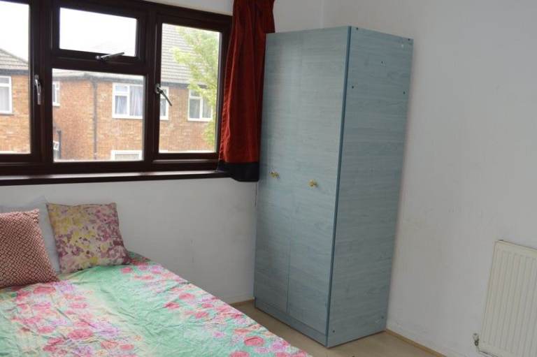 Big Double Room for Single use at Stratford(E15)