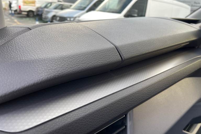 2025 Volkswagen Transporter 2.0 TDI 170PS Commerce Pro Van Auto-Tailgate Van DIESEL Automatic