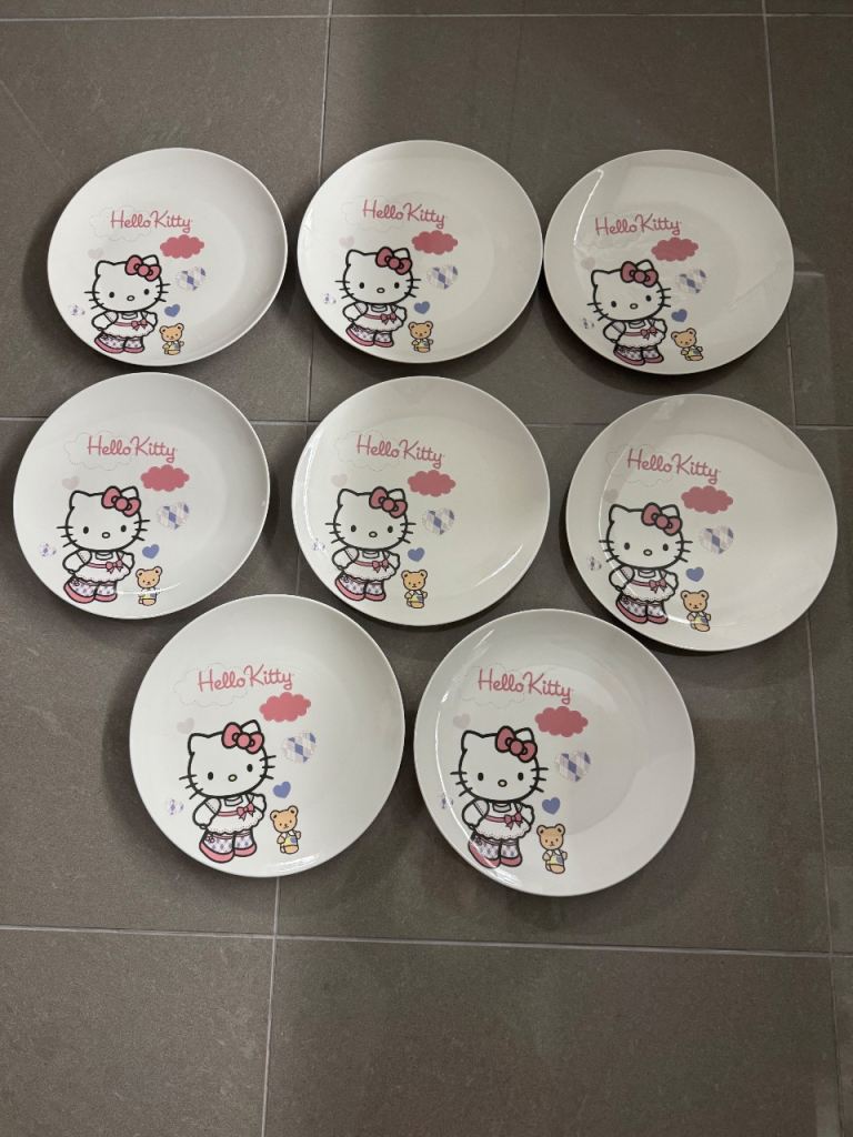Hello kitty plates x8 Sanrio official dinner plate