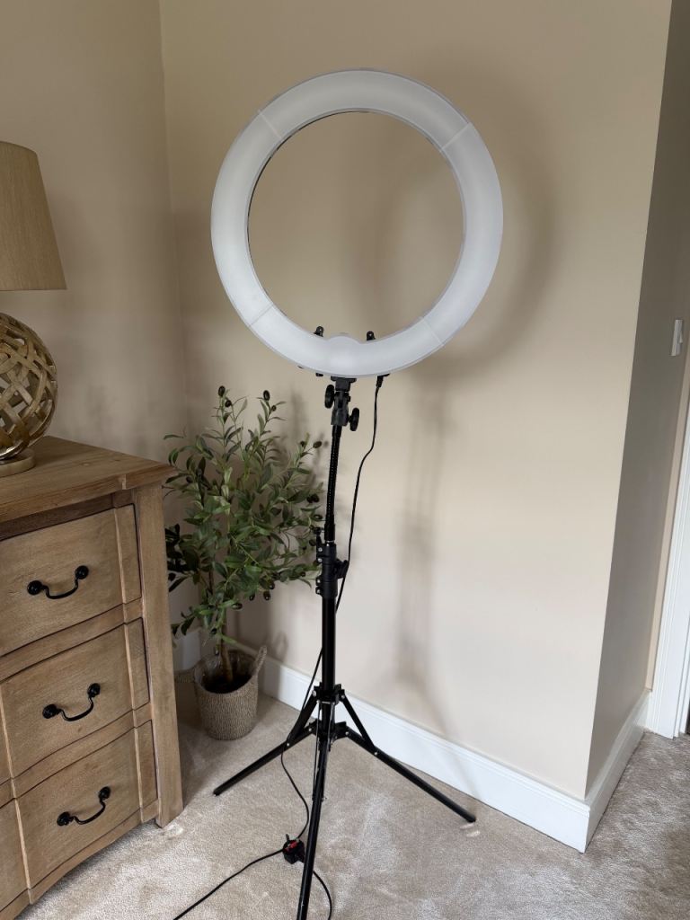 Neewer Ring Light Dimmable 