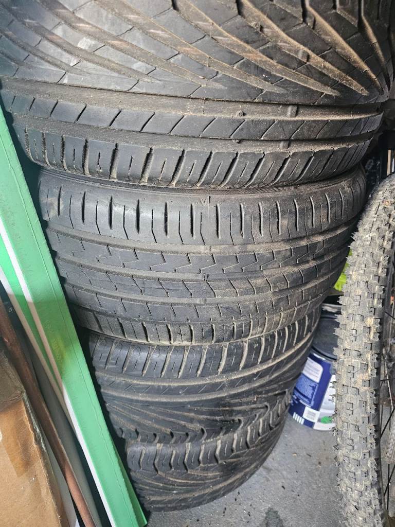 Perfect condition rain tyres 225/45/17