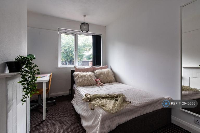 3 bedroom house in Beeston Road, Nottingham, NG7 (3 bed) (#2943333)