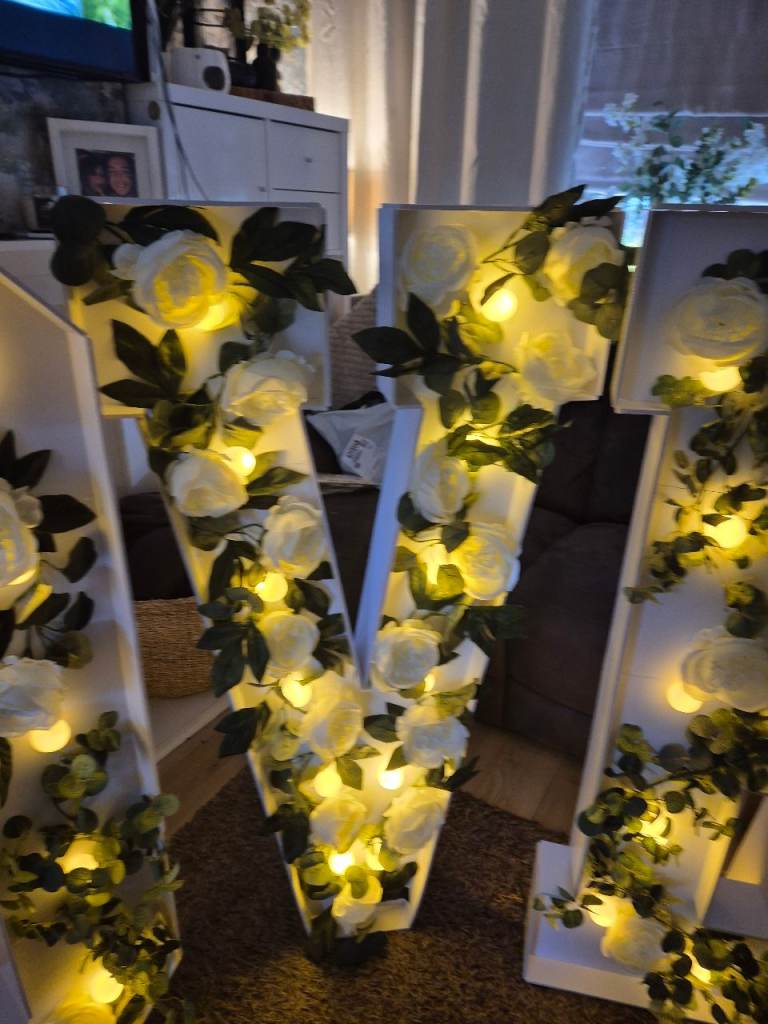 Light up love letters 