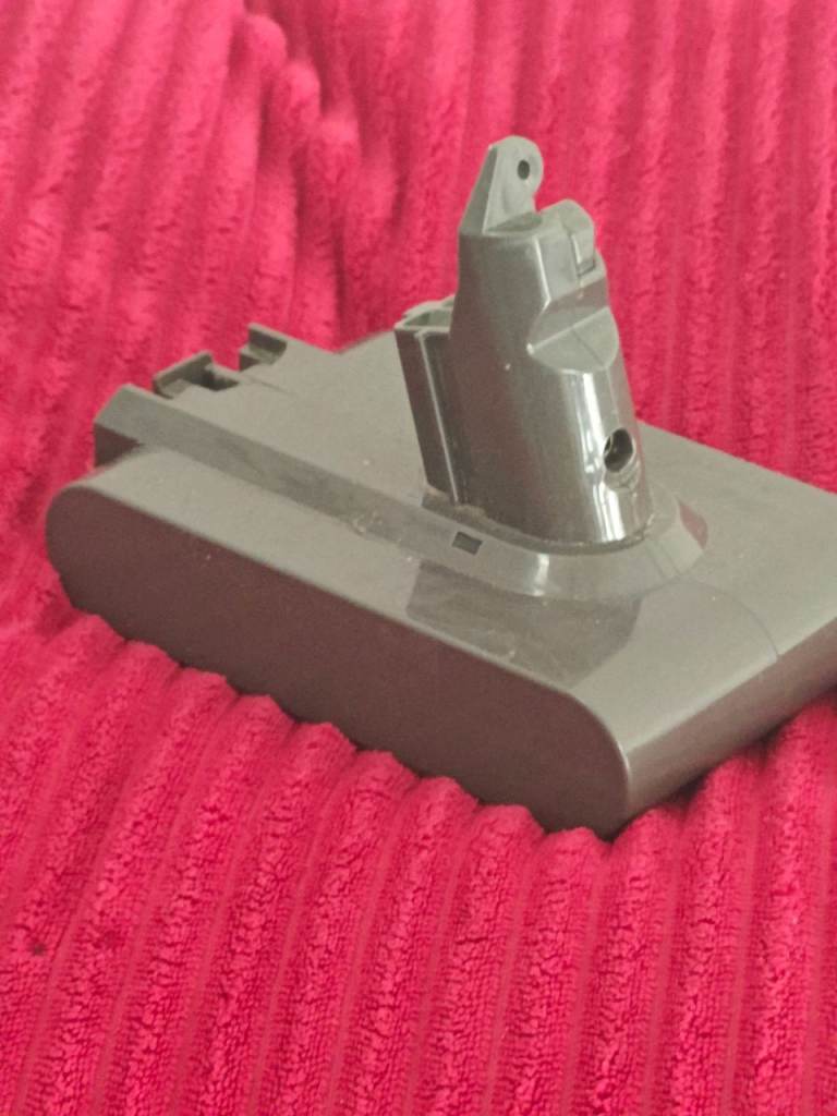 CREABEST V6 Battery Pack for Dyson V6  20 minutes life 