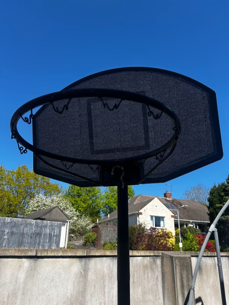 Basketball post