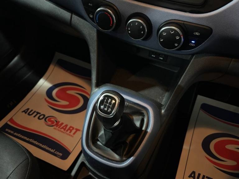 2014 Hyundai i10 1.0 SE 5dr HATCHBACK PETROL Manual