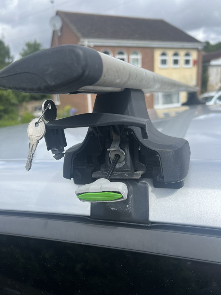 Thule roof bars for ford s max 