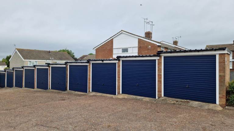Clover Field (r/o 22) off Trotters Road, Harlow, CM18 7EA (GATED SITE)